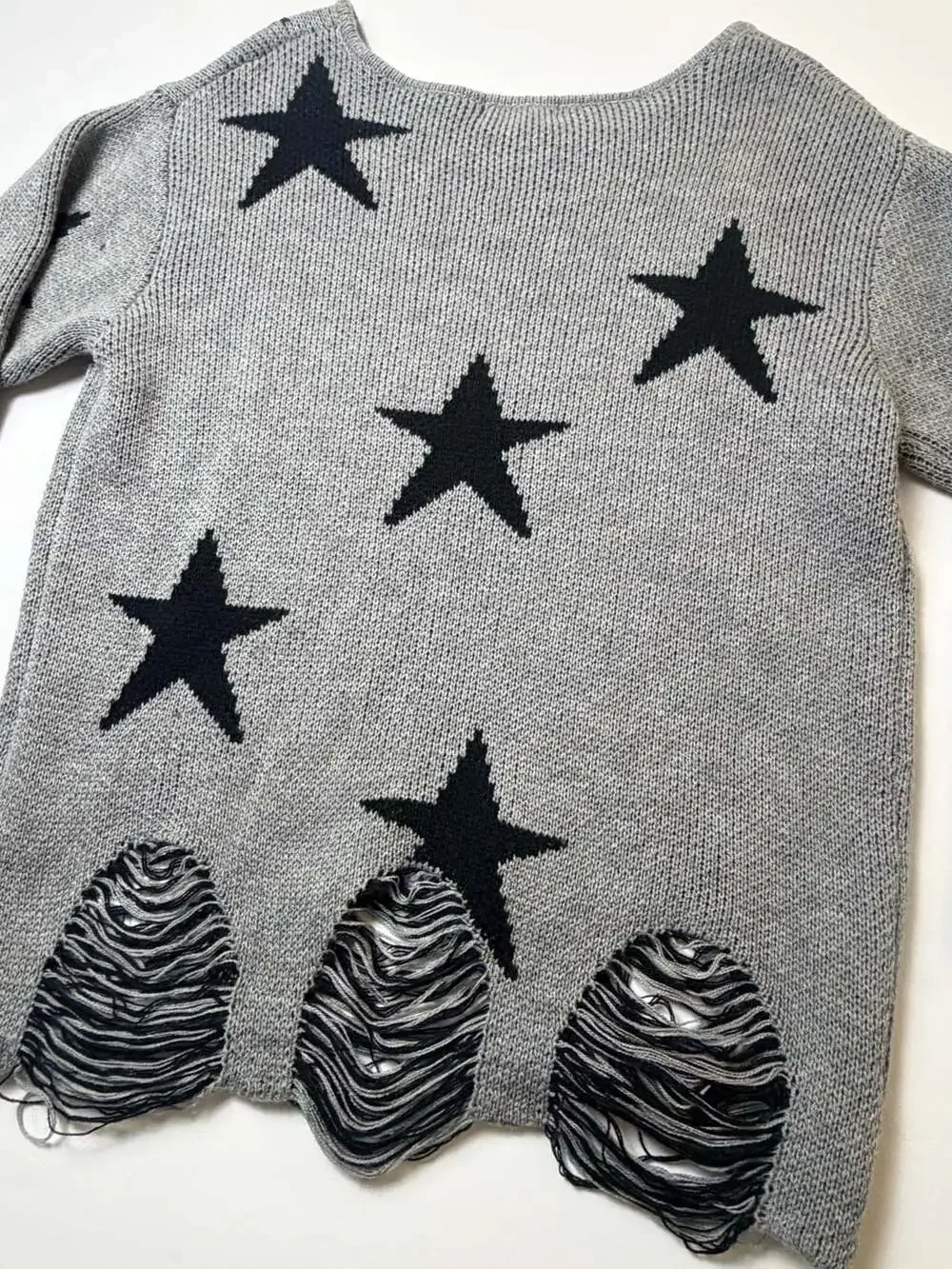Zenana Distressed Star Knit Sweater Gray Black Long Sleeve Women’s Medium - Picture 6 of 11